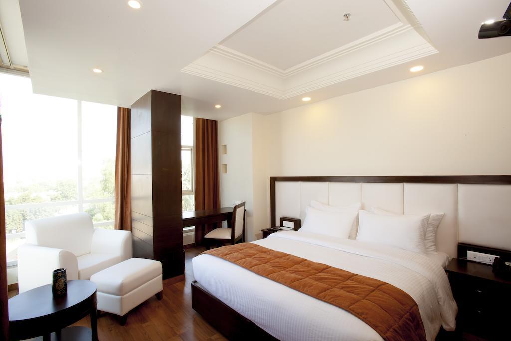 Mango Jodhpur 3*